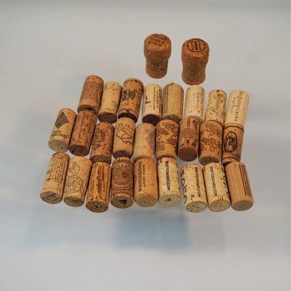 Used Wine Corks for Crafts Lot of 120+ Red White Wine Corks - Picture 7 of 8